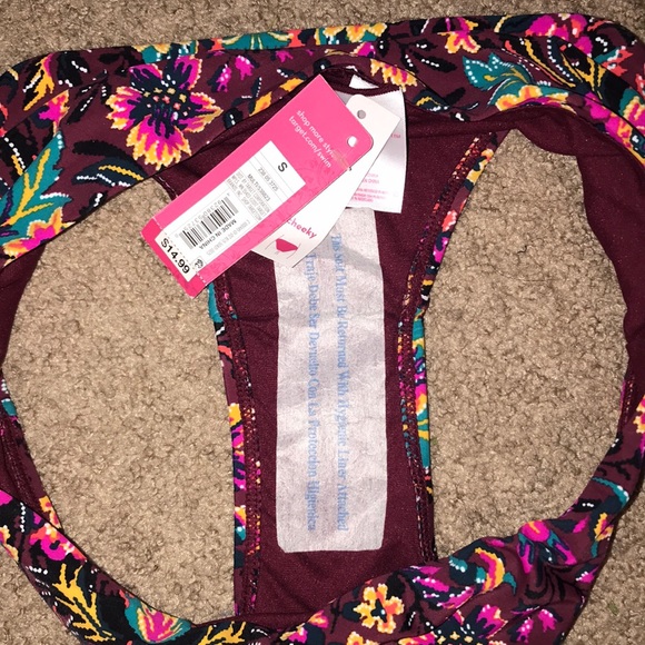 Patterned Bikini - Picture 3 of 4